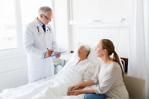 أهمية عيادات كبار السن