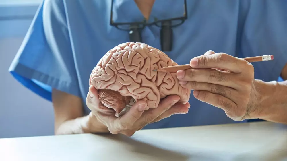 عيادات المخ والأعصاب