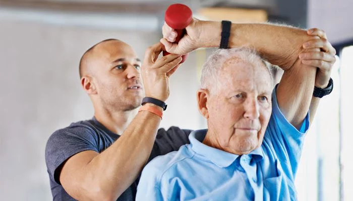 الحالات التي تستفيد من العلاج الطبيعي